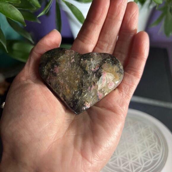 Icy Rhodonite Crystal Heart Carving - Picture 2 of 12